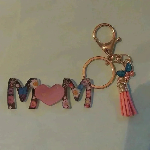 NWT MOM Keychain- perfect for mothers day! - Picture 1 of 1